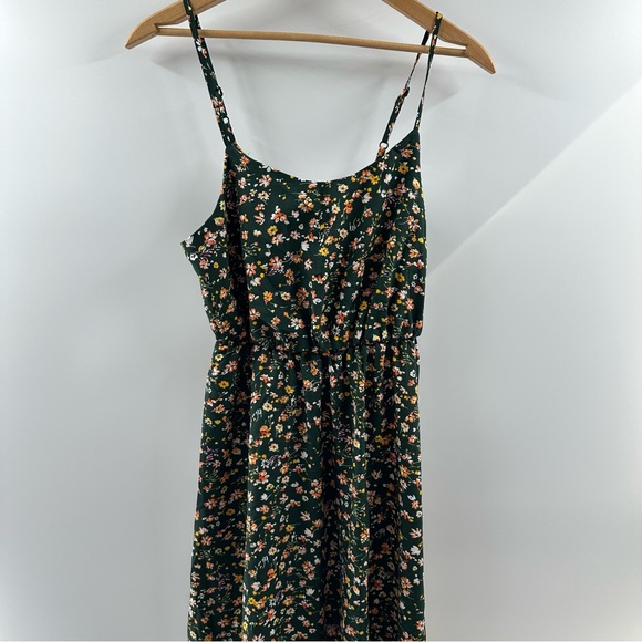 Dresses & Skirts - Green Floral Maxi Dress with Adjustable Straps and Back Tie – Size M